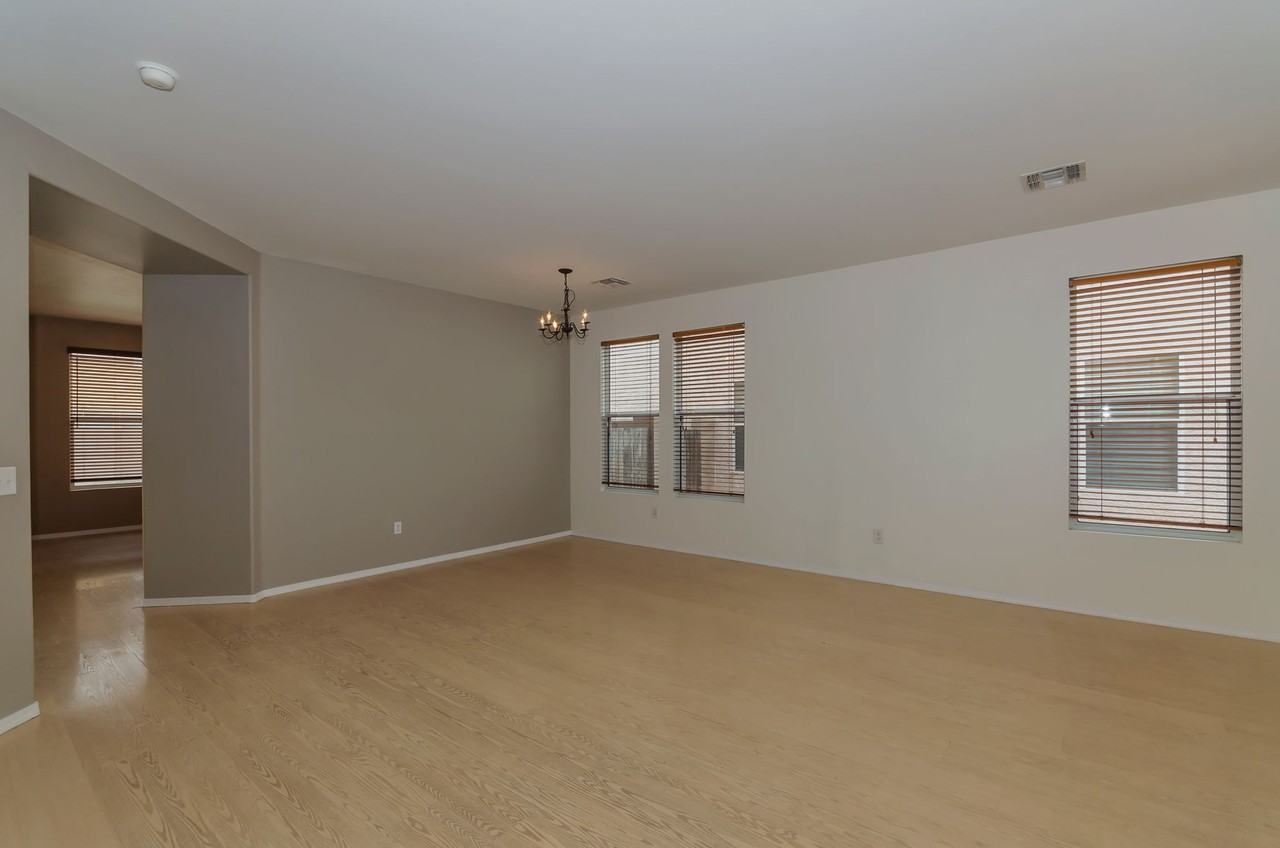 7004 S Catchfly Ct - Photo 5 of 32