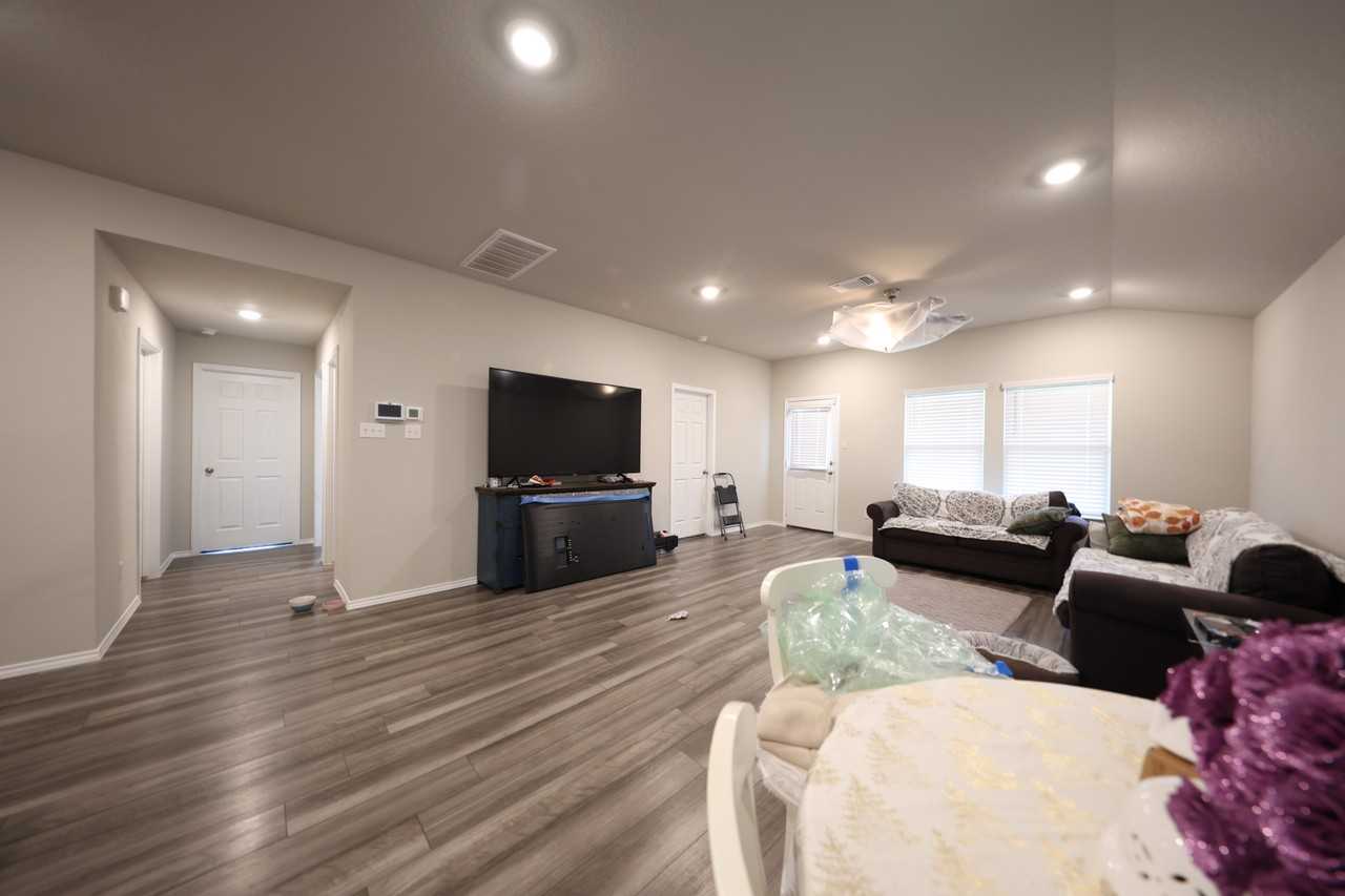 8721 Cantera Ridge Rd - Photo 7 of 22