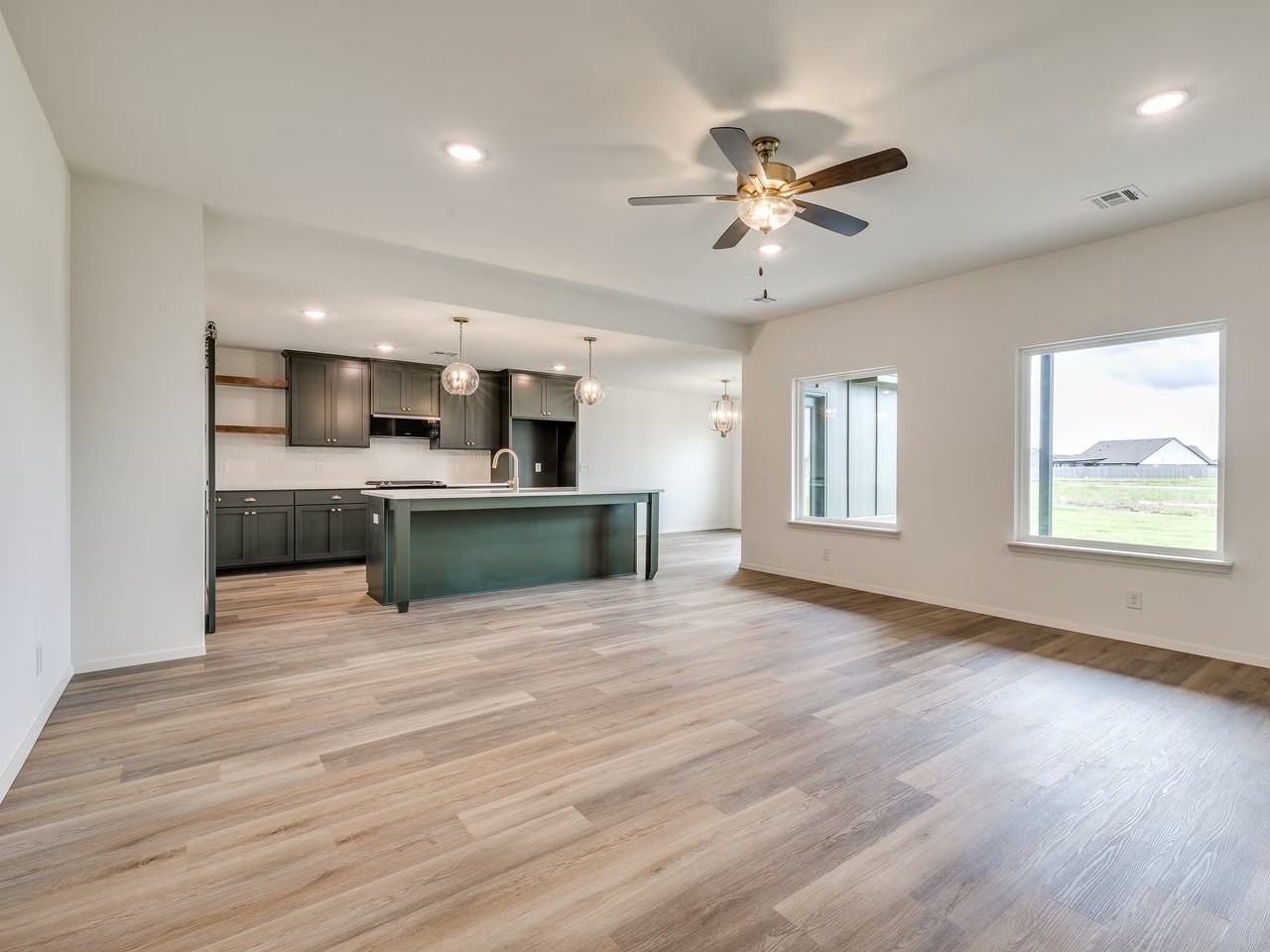 3442 E 153rd St S - Photo 4 of 28