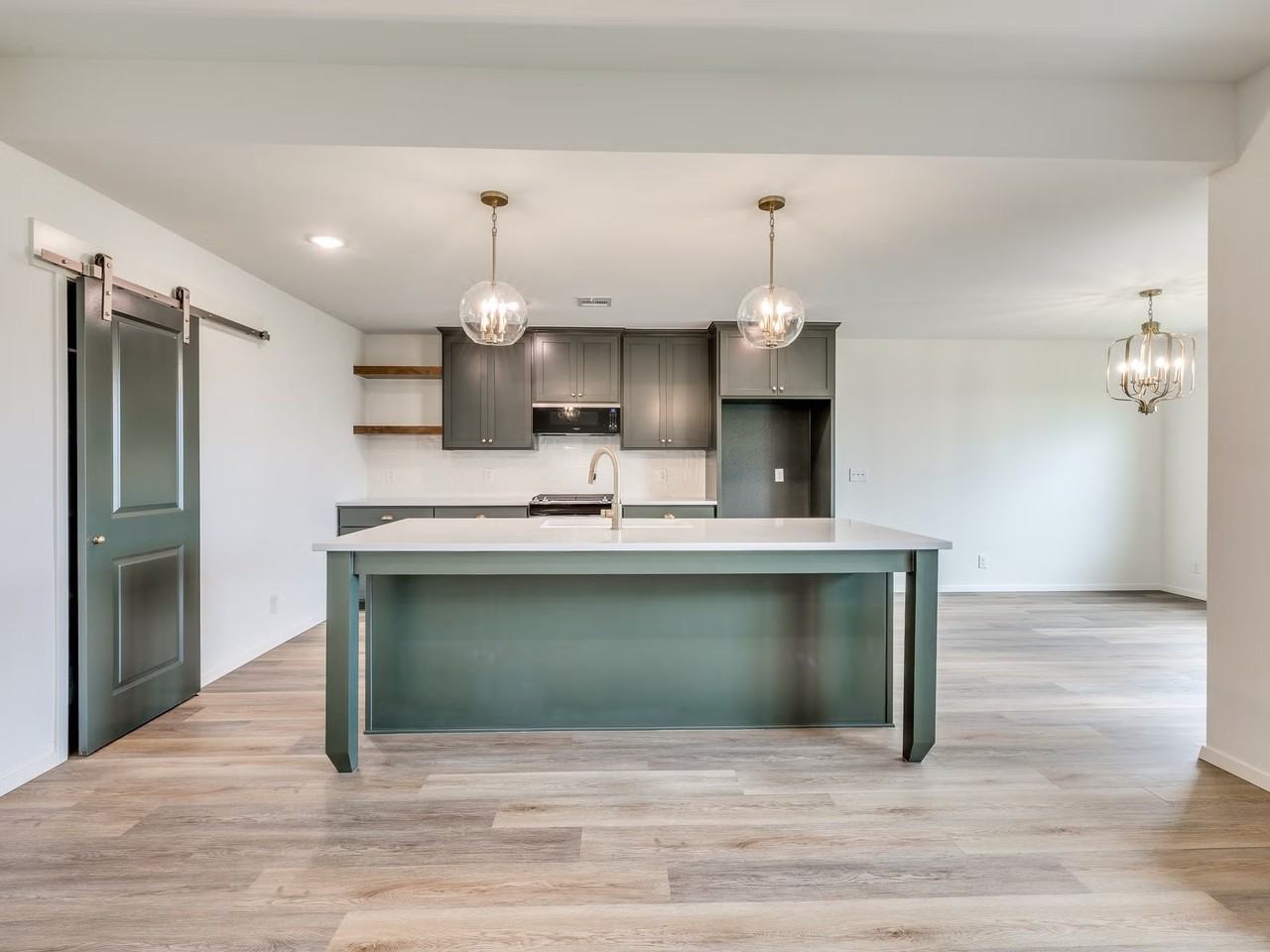 3442 E 153rd St S - Photo 5 of 28