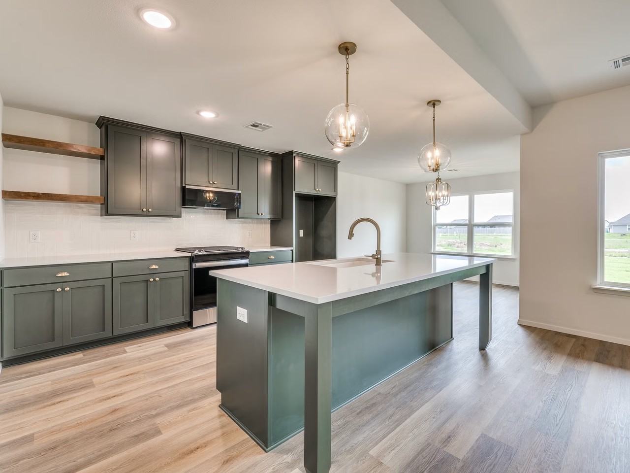 3442 E 153rd St S - Photo 6 of 28
