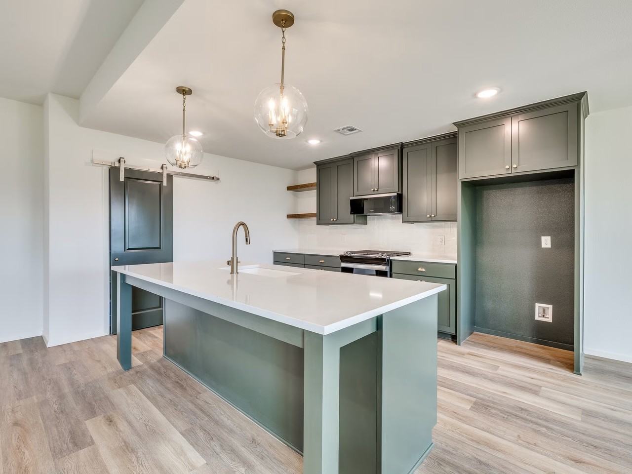 3442 E 153rd St S - Photo 7 of 28