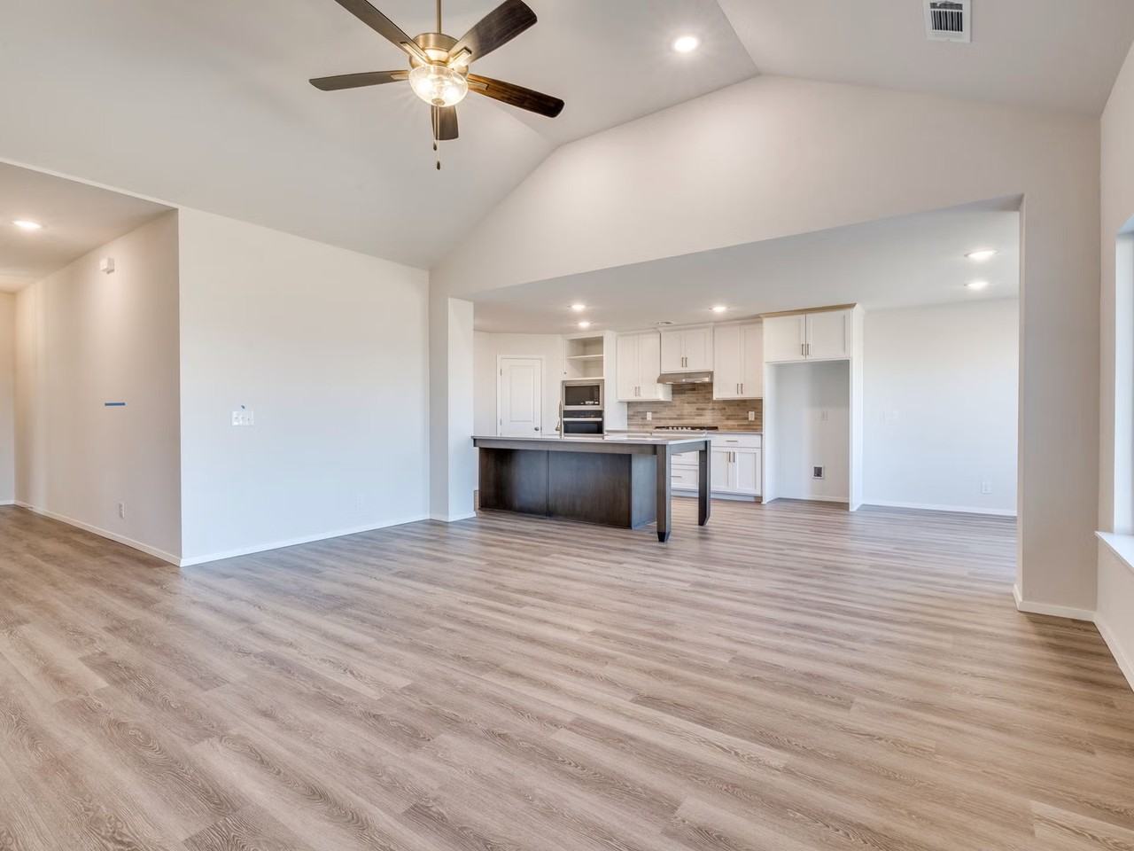 3441 E 153rd St S - Photo 2 of 22