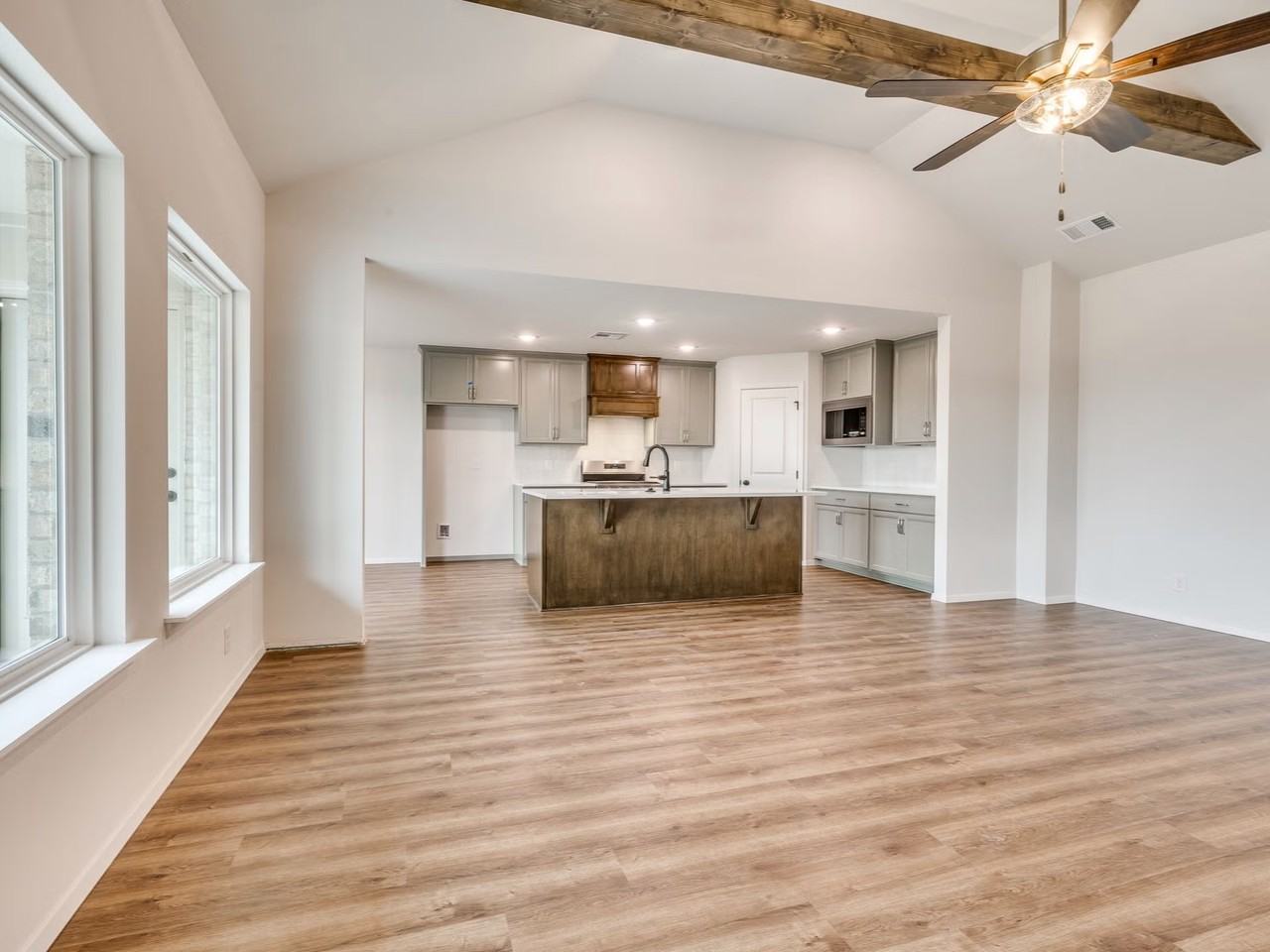 3422 E 153rd St S - Photo 4 of 26