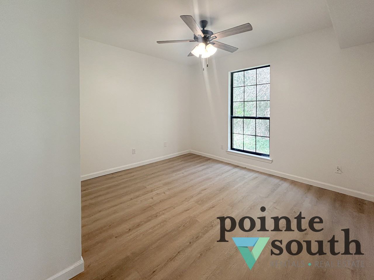 10080 Bayhaven Dr #101 - Photo 6 of 13