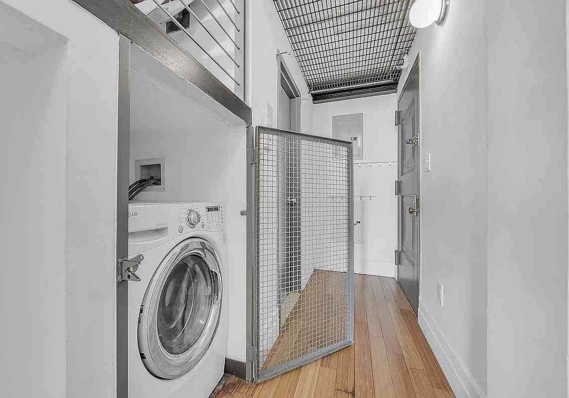 852 Cypress Ave - Photo 4 of 9