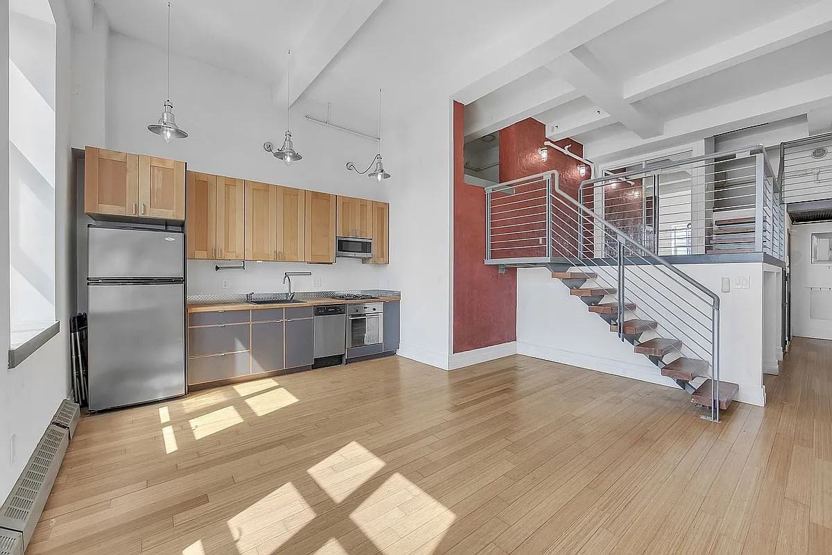 852 Cypress Ave - Photo 7 of 9