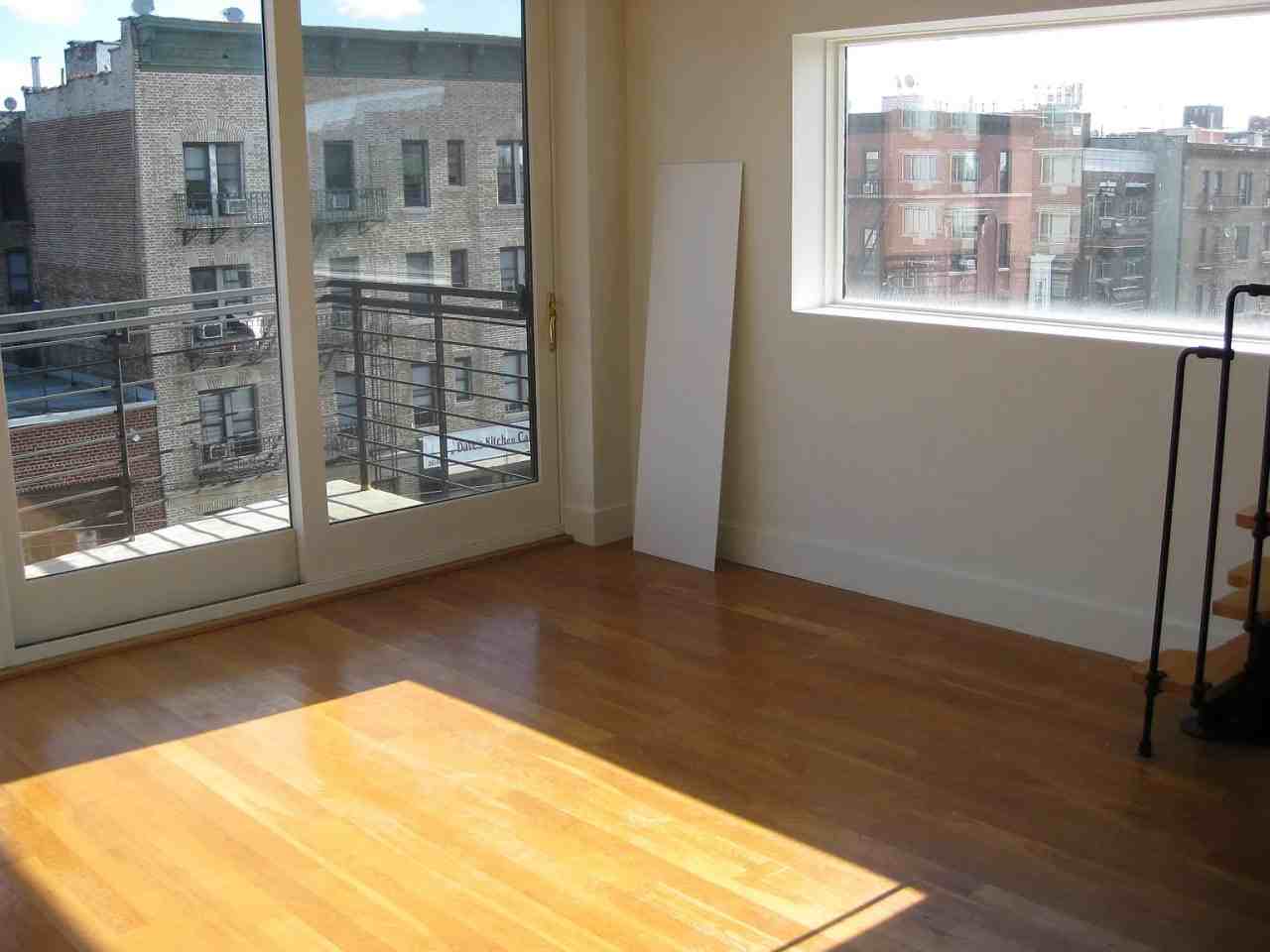1136 31st Ave - Photo 5 of 11