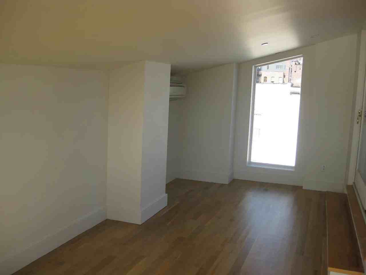 1136 31st Ave - Photo 6 of 11