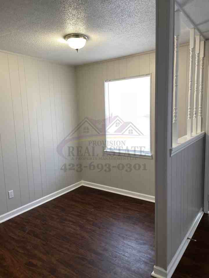705 20th St Se - Photo 4 of 10
