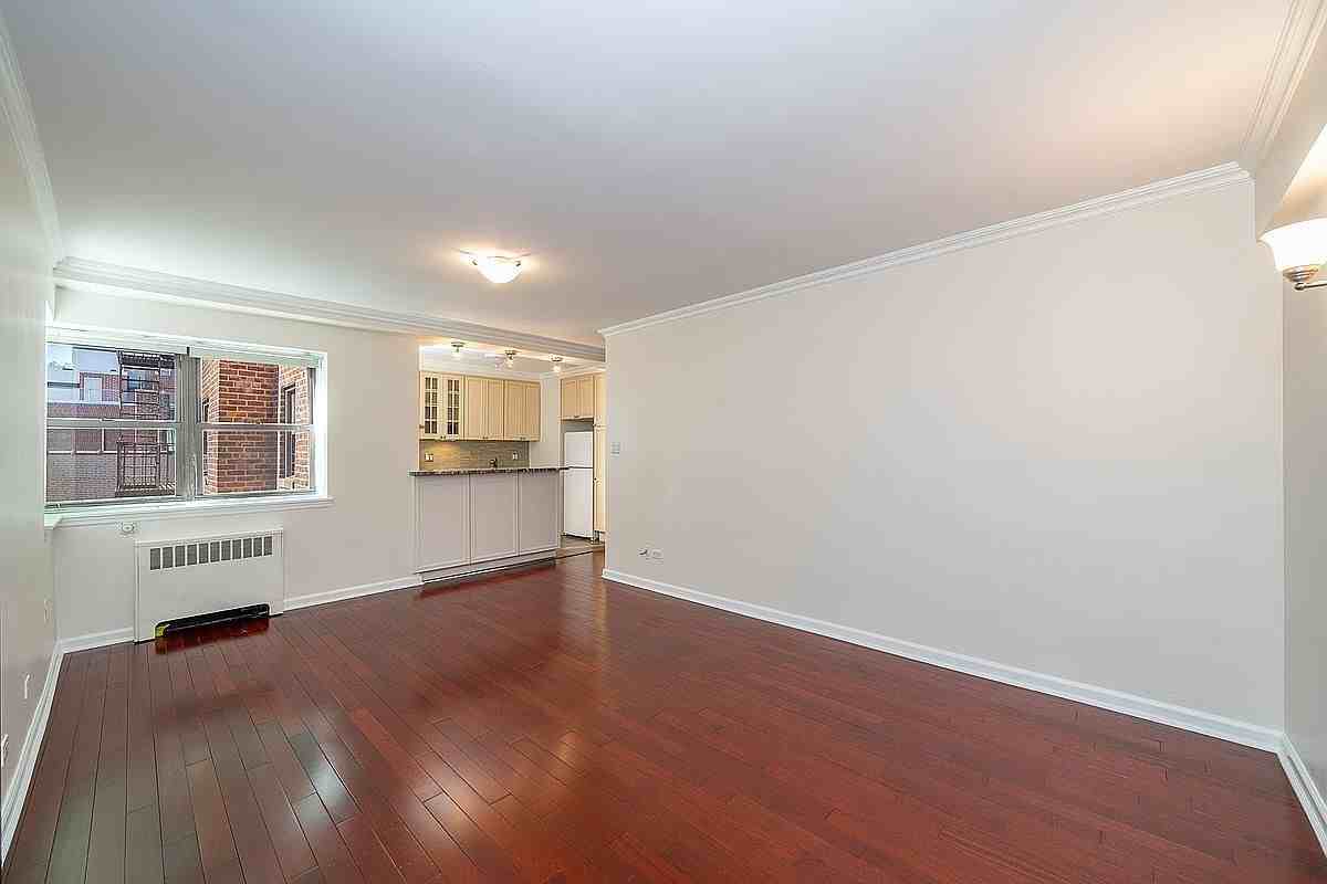 2510 31st Ave #5G - Photo 3 of 13