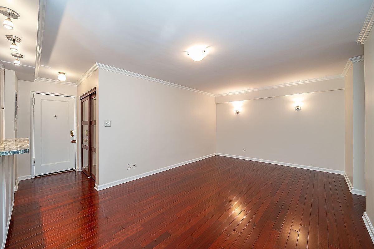 2510 31st Ave #5G - Photo 6 of 13