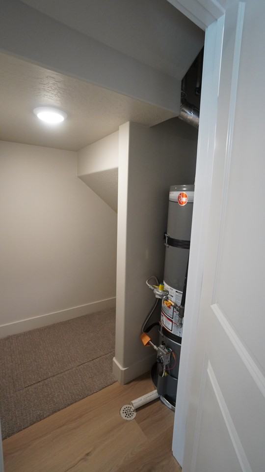 332 Boots Lane - Photo 6 of 32