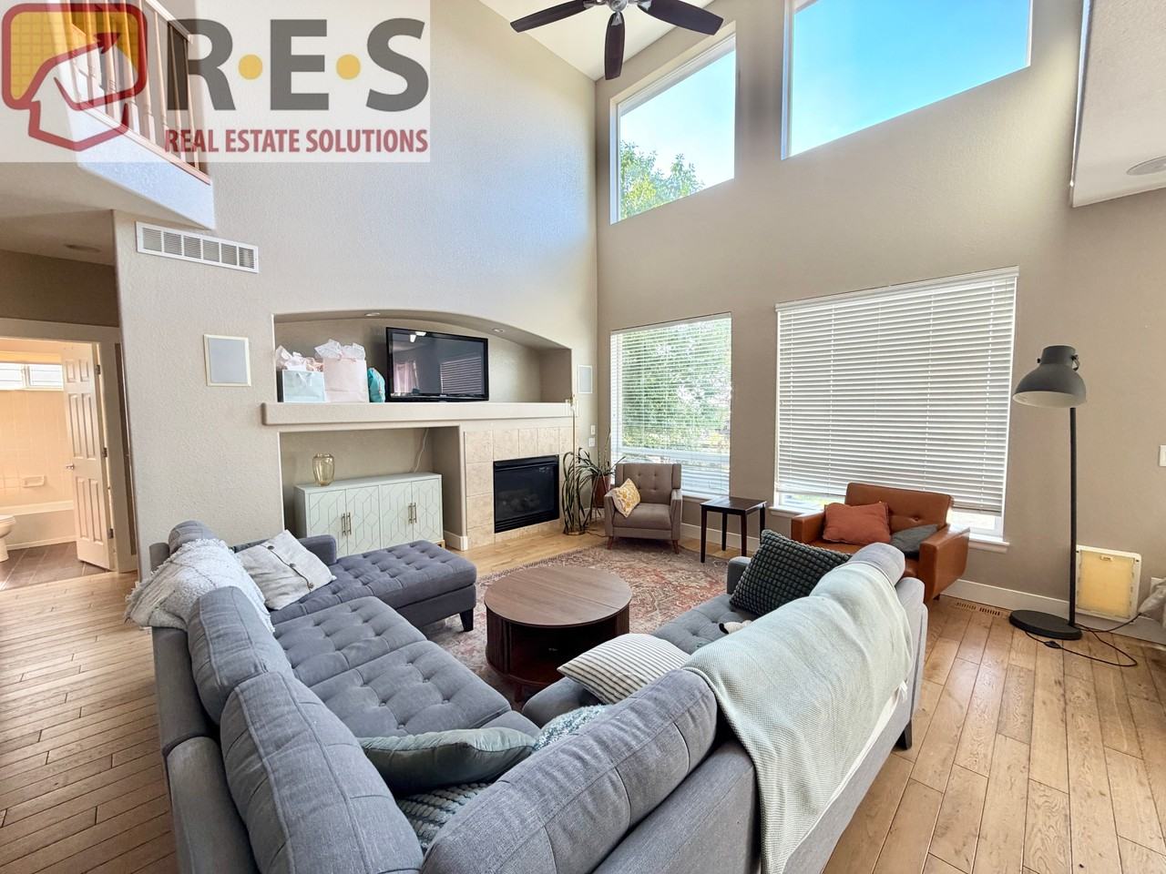 1698 Peridot Ln - Photo 4 of 27