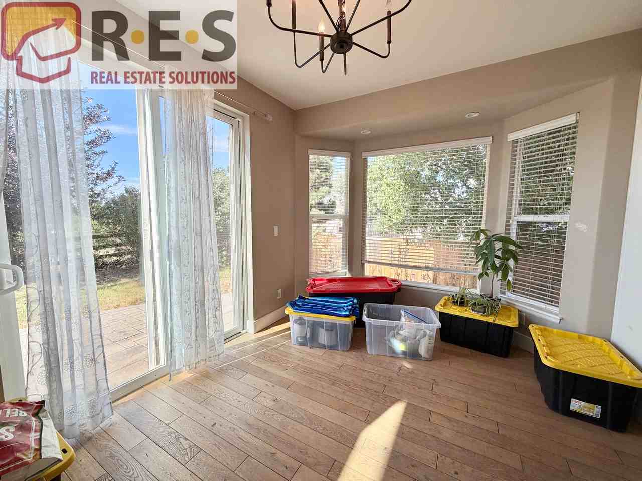 1698 Peridot Ln - Photo 7 of 27