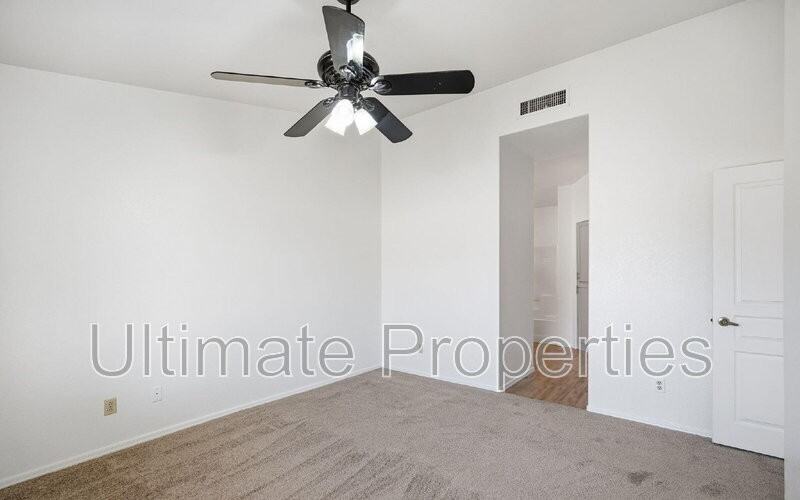 8542 W Oregon Ave - Photo 4 of 8