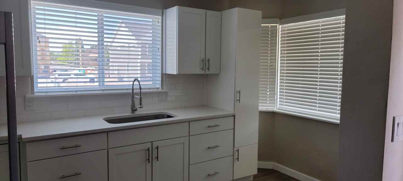 379 Odell Ln - Photo 5 of 12