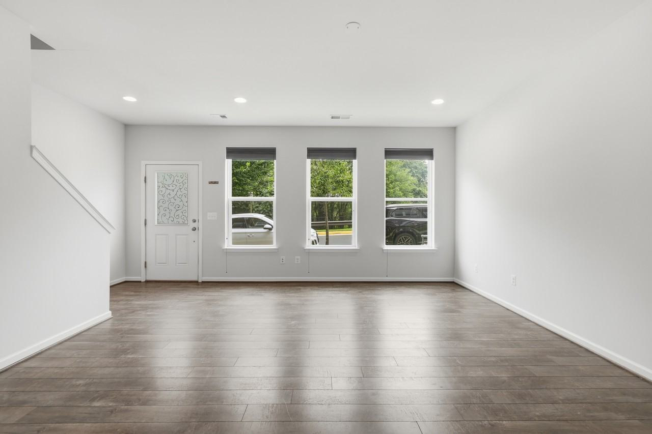 9190 Snowden Ashford Rd - Photo 3 of 44