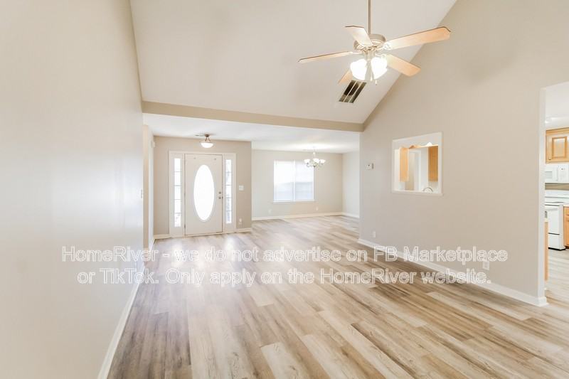 35 Chapman Way - Photo 4 of 18