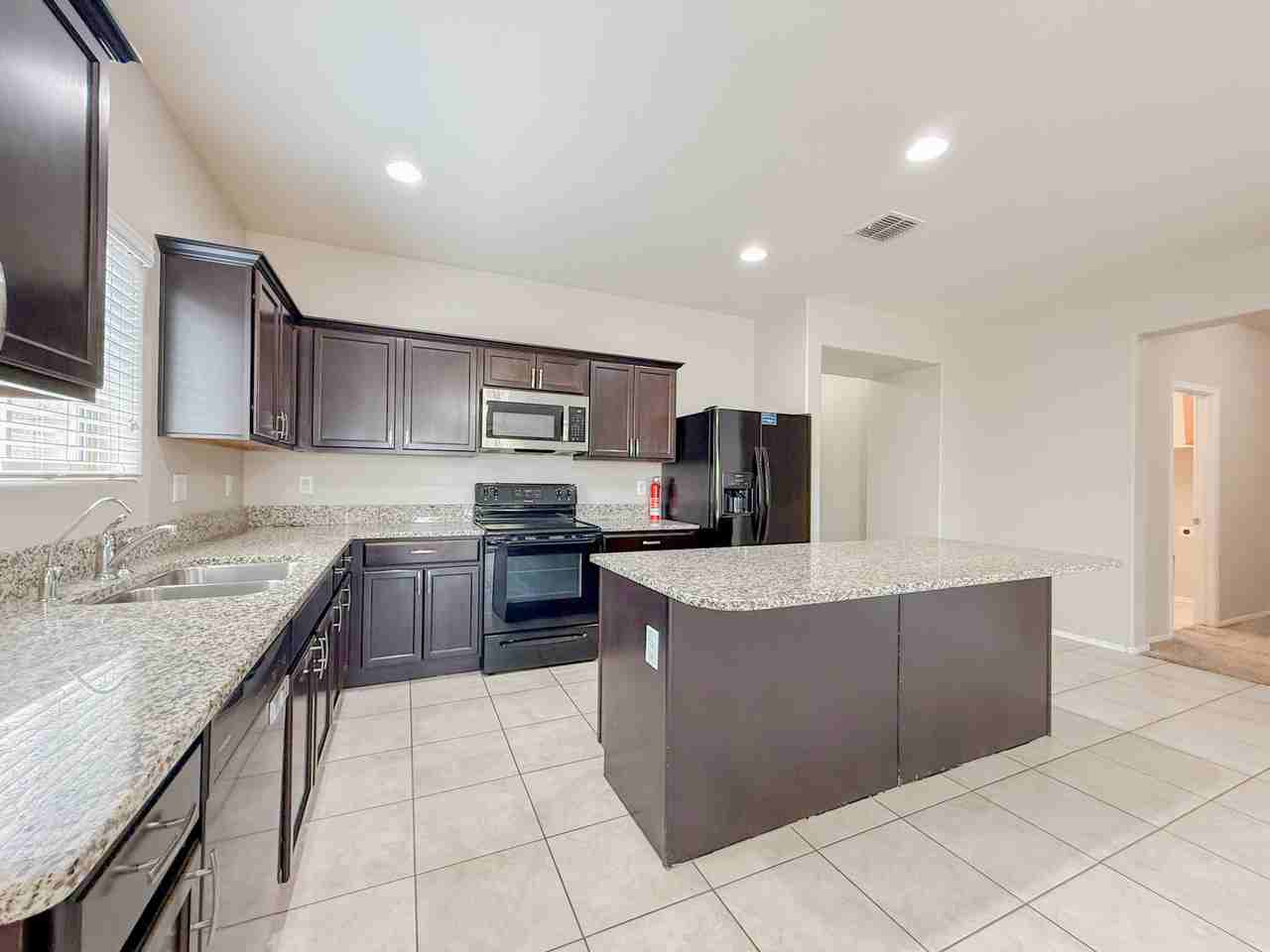 23829 W Romley Ave - Photo 6 of 30
