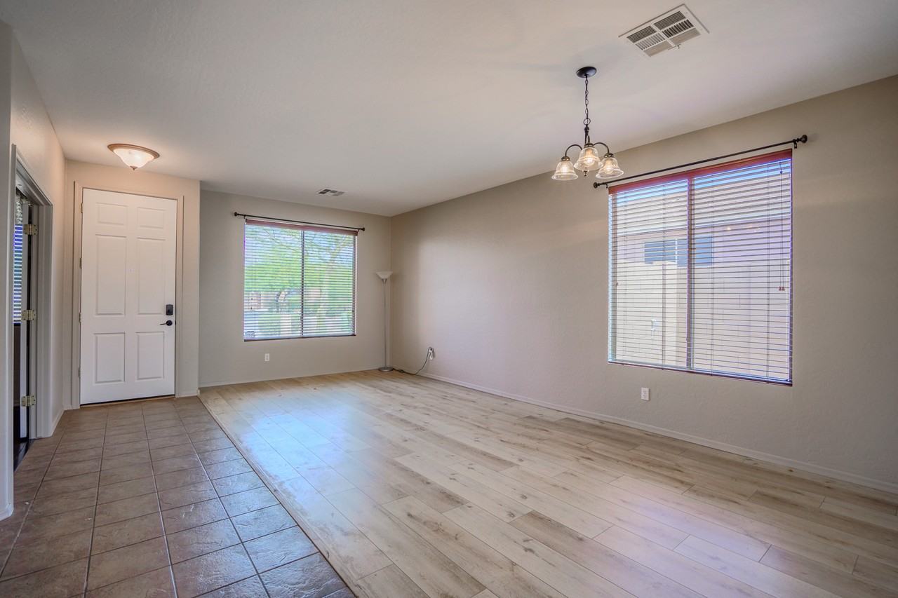 17633 W Wind Song Ave - Photo 4 of 34