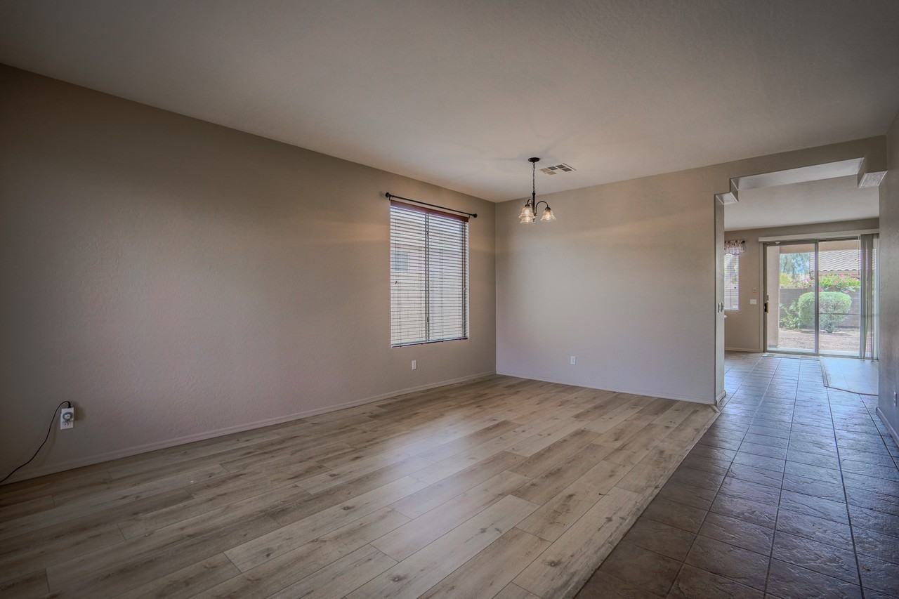 17633 W Wind Song Ave - Photo 5 of 34