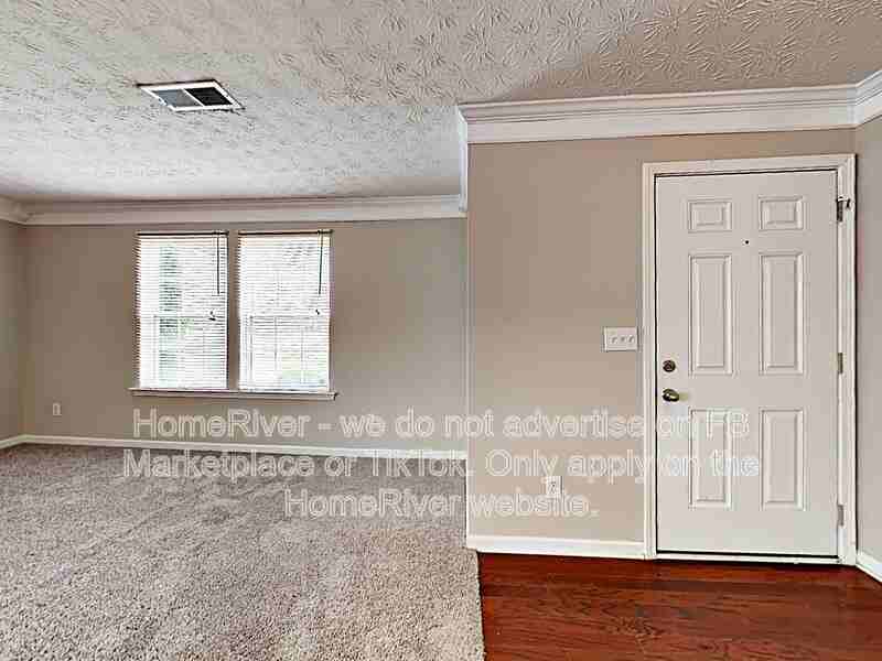 2613 Waterdale Rd Sw - Photo 5 of 20