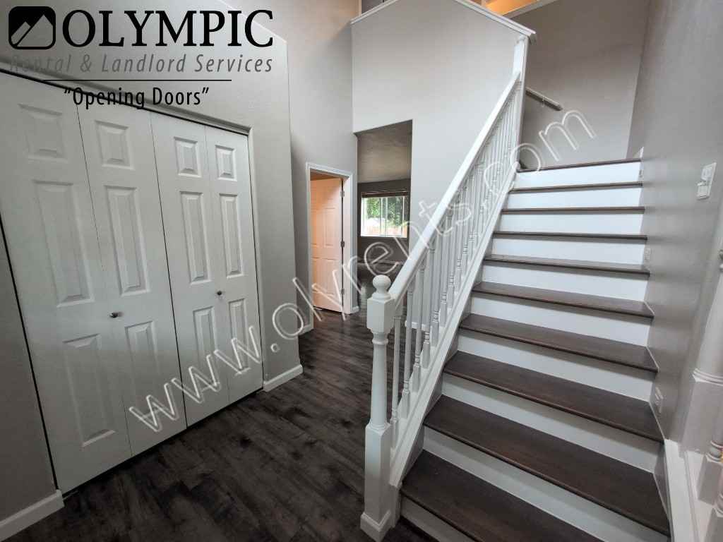 1609 15th Ave Sw - Photo 2 of 22