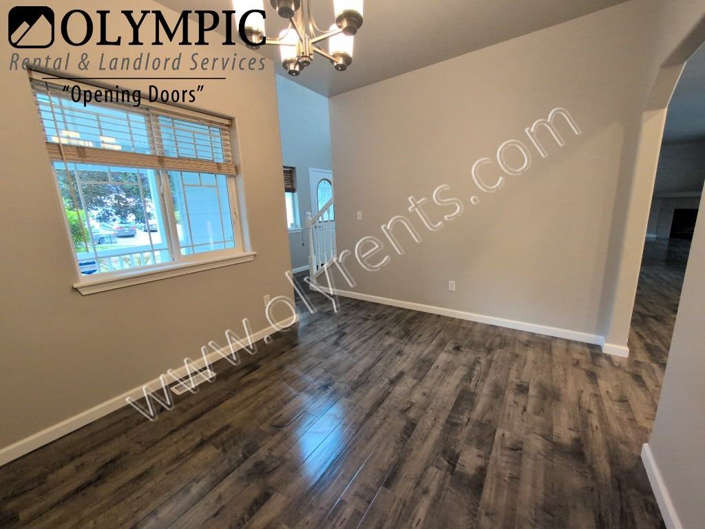1609 15th Ave Sw - Photo 3 of 22