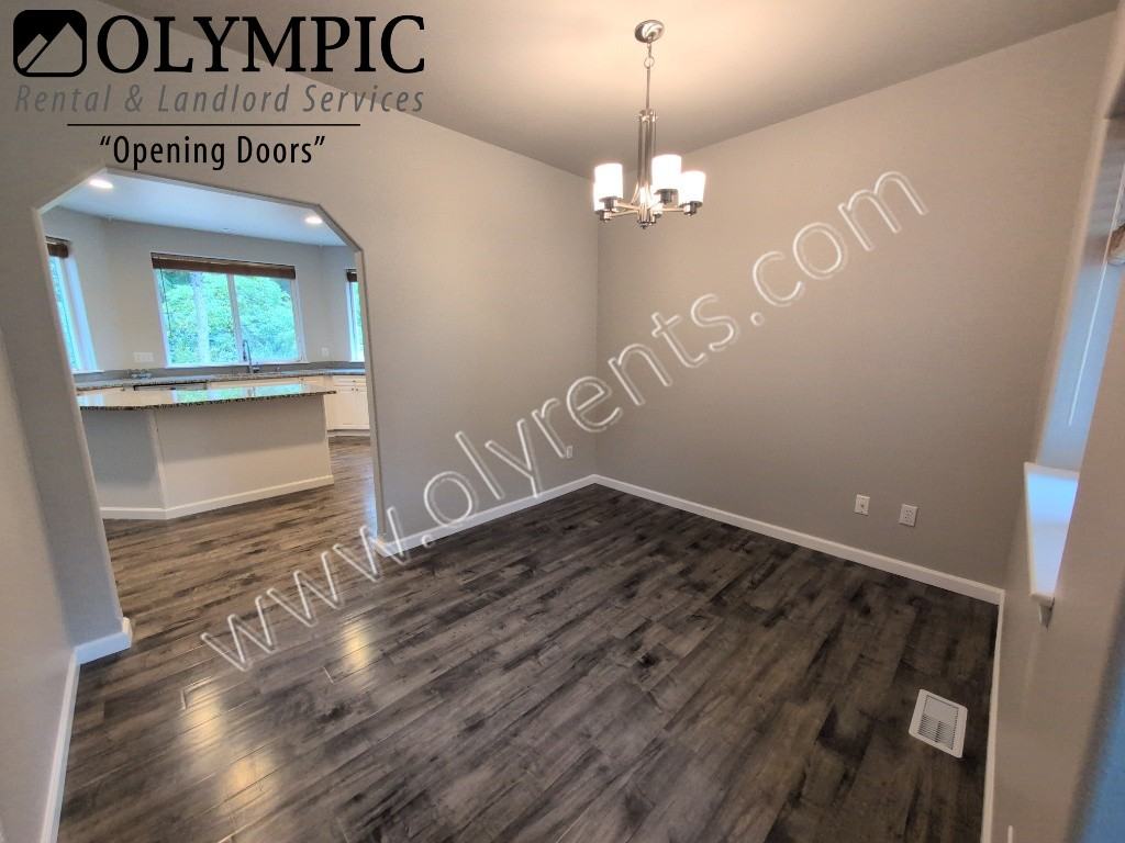 1609 15th Ave Sw - Photo 4 of 22
