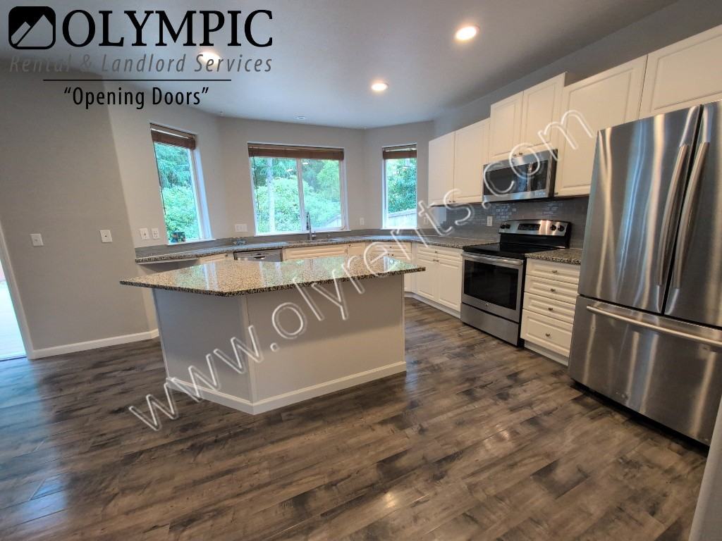 1609 15th Ave Sw - Photo 5 of 22