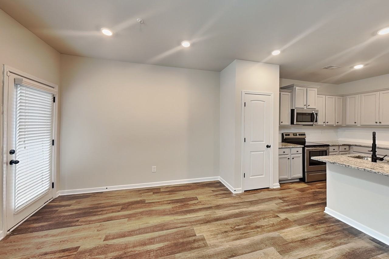 2891 Bayrose Cir - Photo 3 of 19