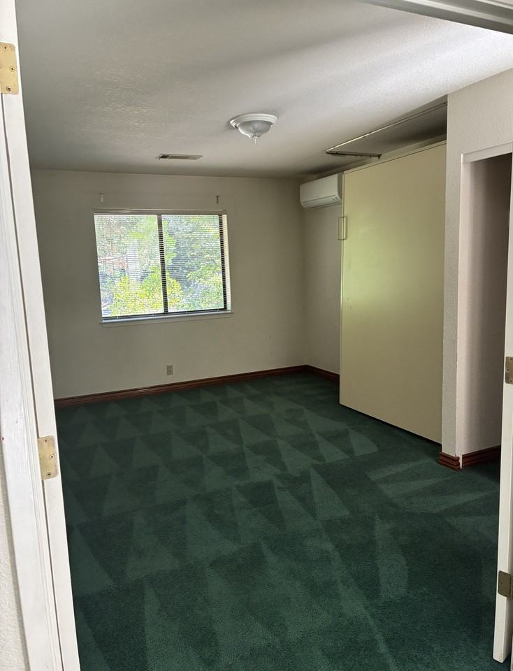 2121 Tanager Ln - Photo 7 of 22