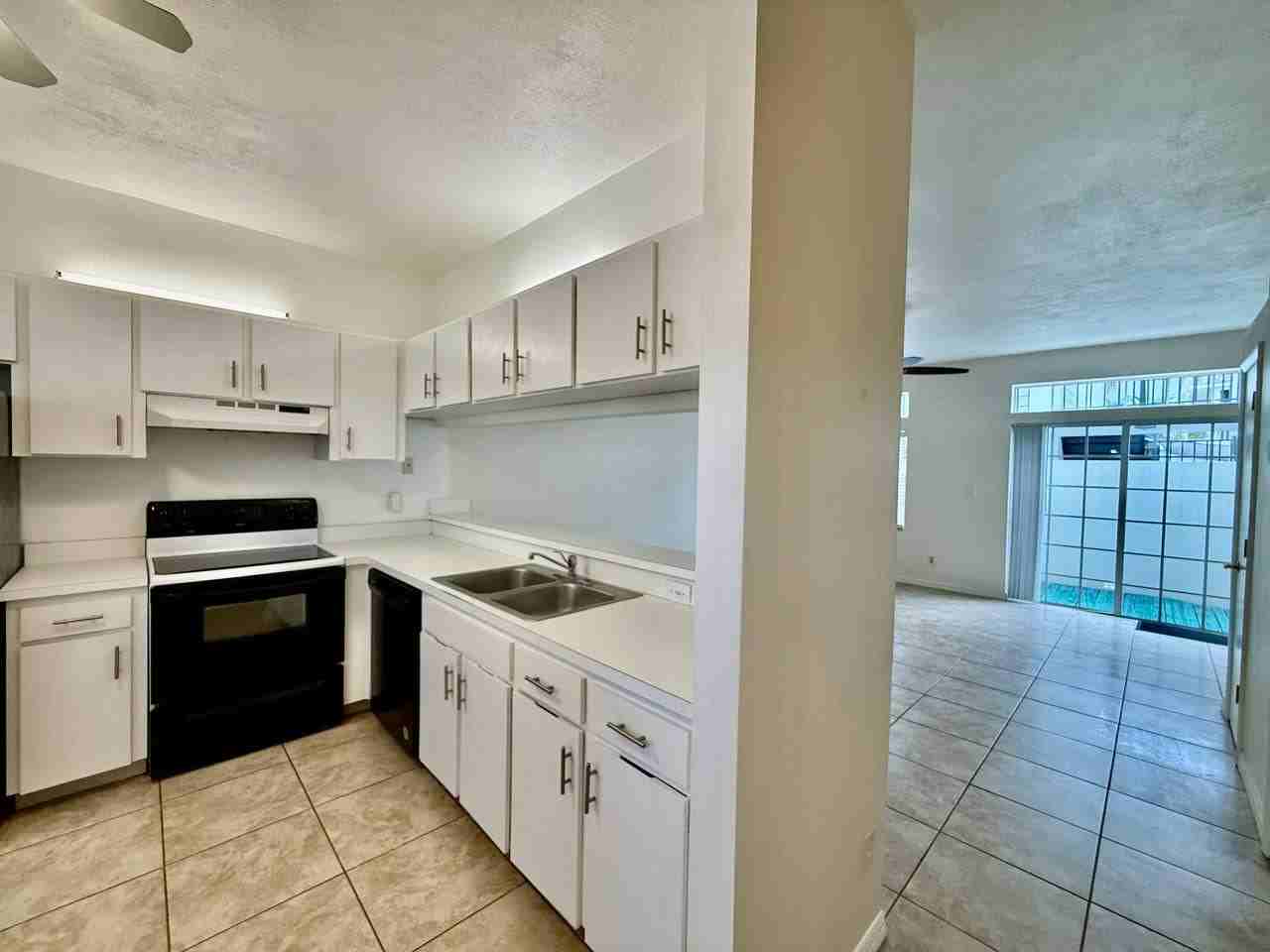 2802 W Cleveland St #L - Photo 6 of 35