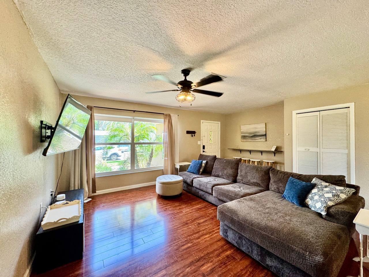 8134 Winthrop Dr - Photo 7 of 43