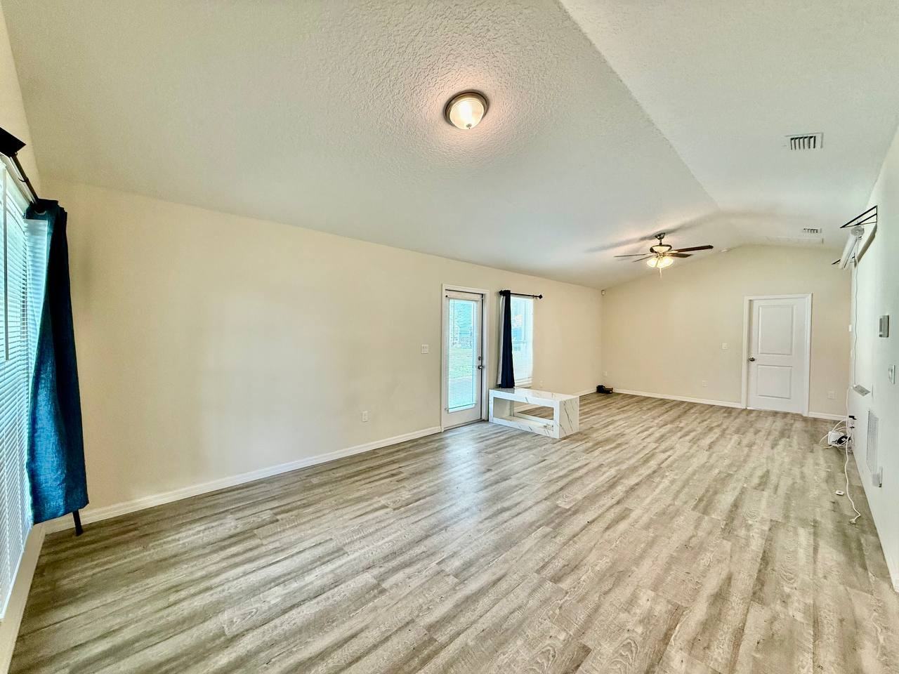 2904 E Columbus Dr - Photo 5 of 39