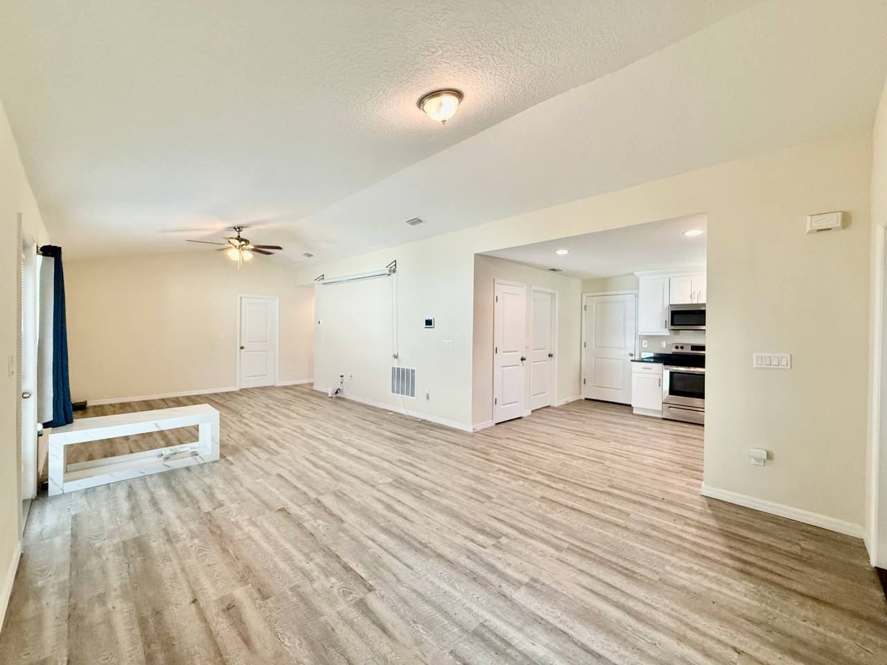 2904 E Columbus Dr - Photo 6 of 39