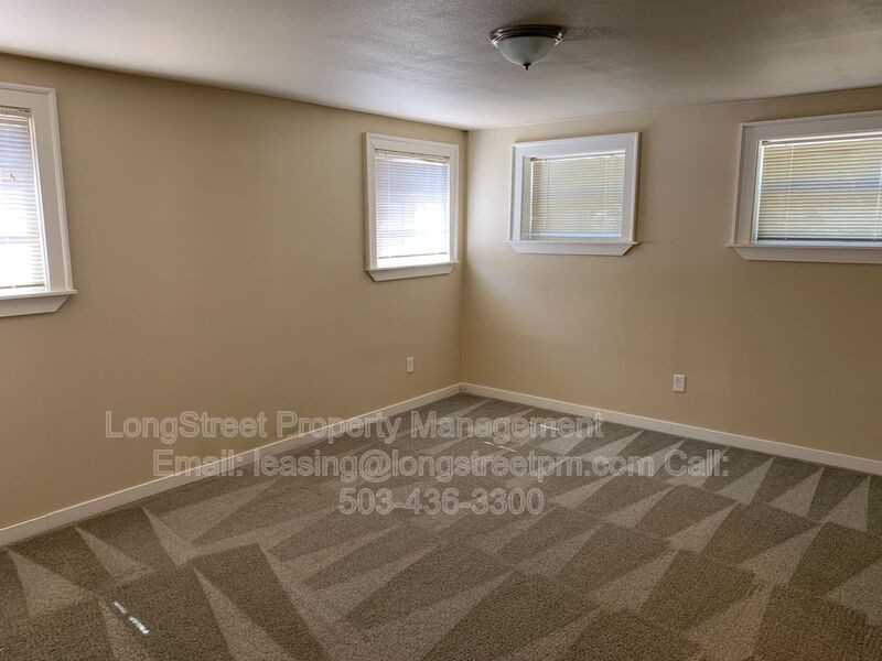 204 Nw 17th St #2 - Photo 3 of 15