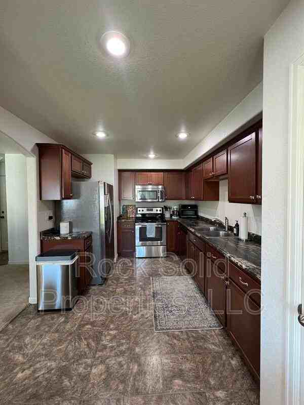 6608 Horse Soldier Rd - Photo 6 of 23