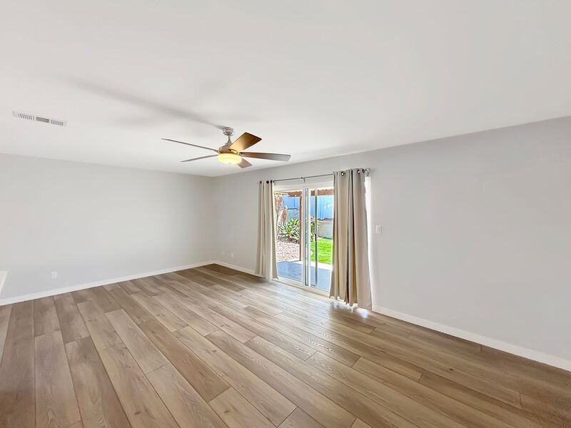 8775 Cairo Ct - Photo 4 of 30