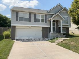 8464 N 155th St - Photo 1 of 1