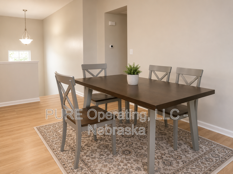 8464 N 155th St - Photo 5 of 23