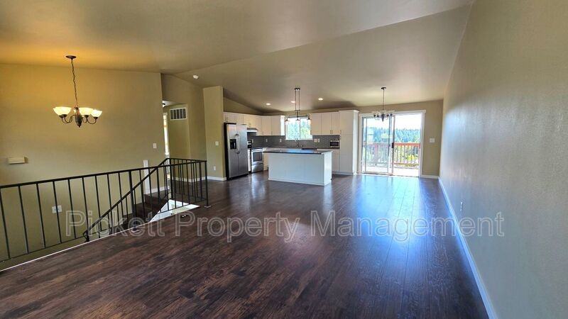 1367 Nw Rockford Cir - Photo 6 of 36