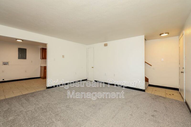146 Forest St - Photo 2 of 8