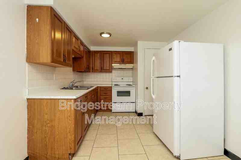 146 Forest St - Photo 5 of 8