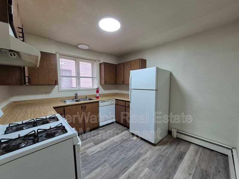 1507 W 45th Ave #1 - Photo 4 of 14