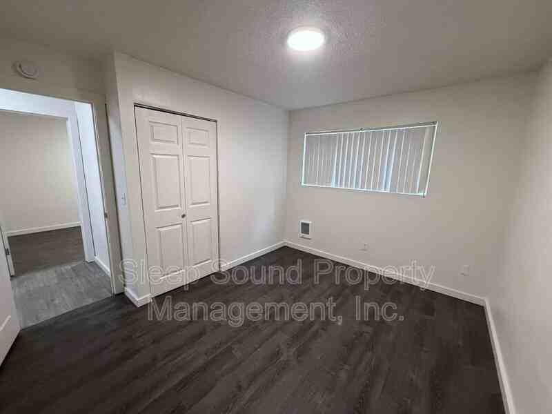 3153 Sw Dolph Ct #13 - Photo 5 of 9