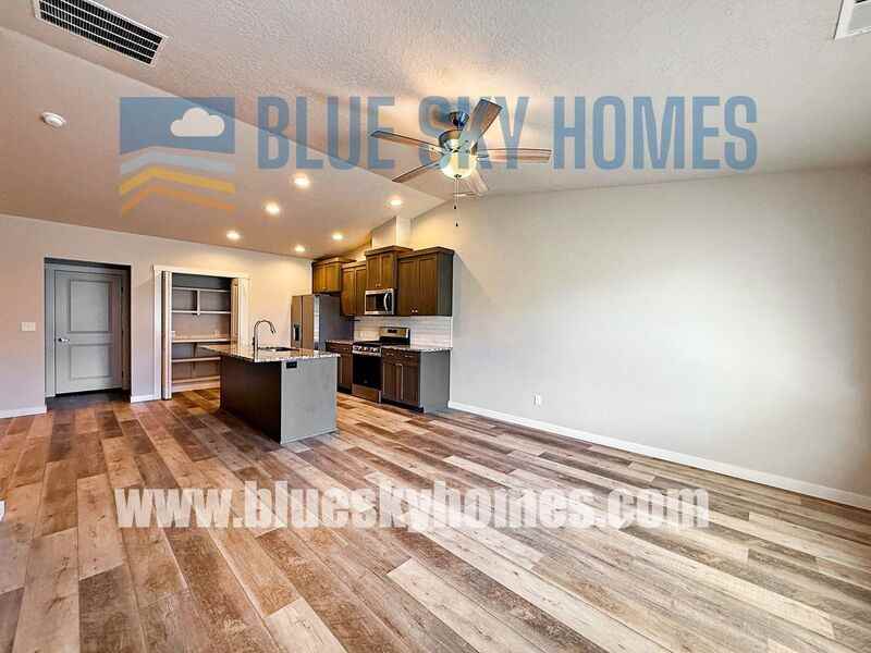4301 S Chesman Ave - Photo 2 of 17