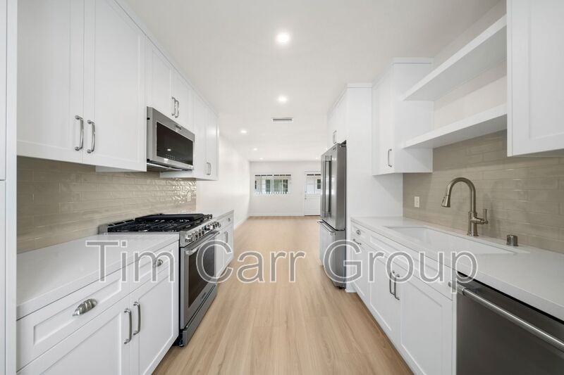 1801 Clay St - Photo 6 of 28