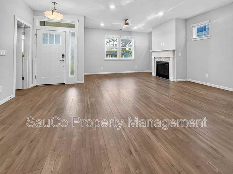 3909 Se Zircon Ln - Photo 2 of 23